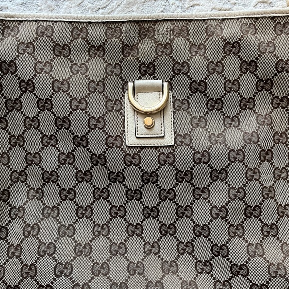 Authentic Gucci GG Canvas and Leather Abbey Messenger Bag - Picture 5 of 16